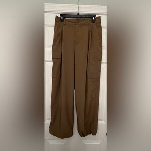 GapFit High Rise Runaround Pants